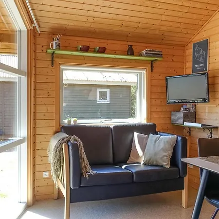 2 Bedroom Awesome In Holiday home Nexo